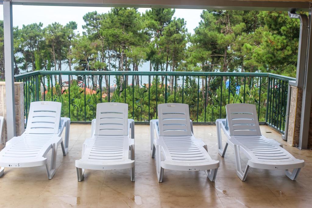 Golden Fleece Hotel Ureki Esterno foto